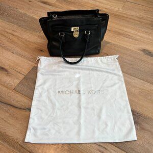 Michael Kors Hamilton East West Leather Handbag & Dust Bag Black w Gold Hardware